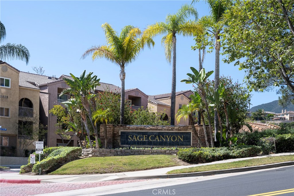 2500 San Gabriel