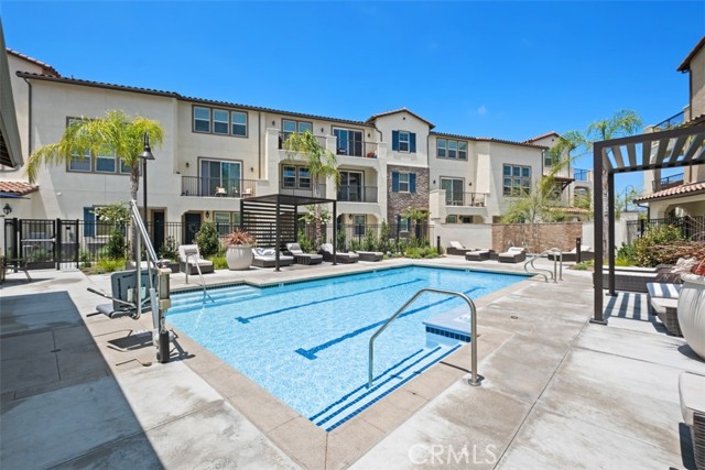 Image 37 of 51 For 242 Niebla Ln