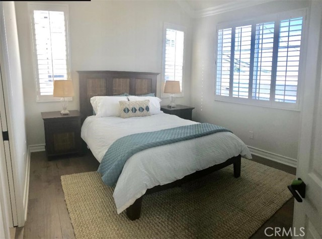Detail Gallery Image 3 of 35 For 3401 5th Ave, Corona Del Mar,  CA 92625 - 3 Beds | 2/1 Baths