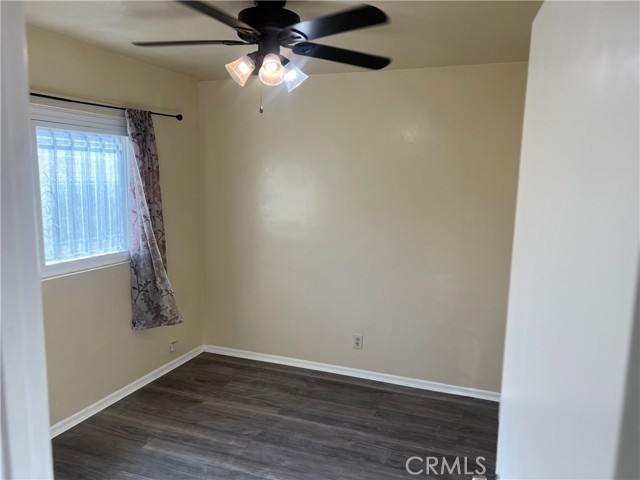 Detail Gallery Image 5 of 9 For 10427 Van Ness Ave #1,  Inglewood,  CA 90303 - 2 Beds | 1 Baths