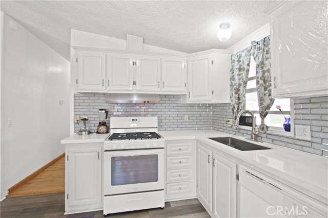 Image 4 of 20 For 8681 Katella Avenue 883