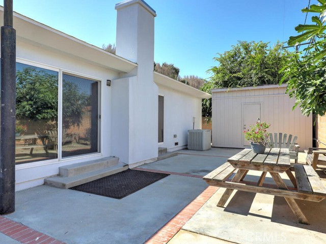 3255 Fanwood Avenue, Long Beach, California 90808, 2 Bedrooms Bedrooms, ,2 BathroomsBathrooms,Single Family Residence,For Sale,Fanwood,PW24138646