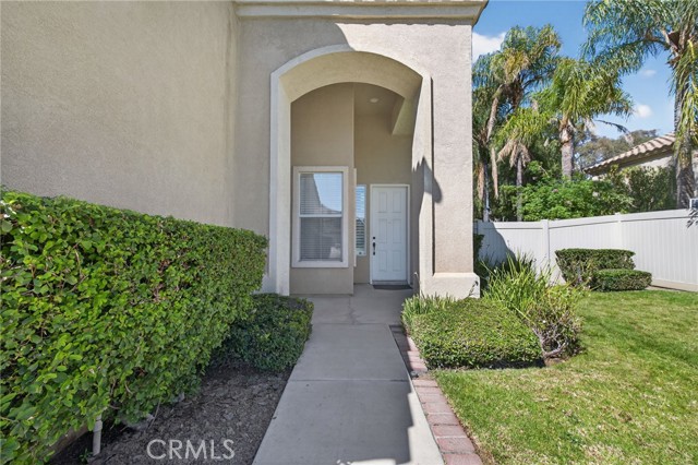 Detail Gallery Image 3 of 58 For 1937 Madera Cir, Corona,  CA 92879 - 4 Beds | 3 Baths