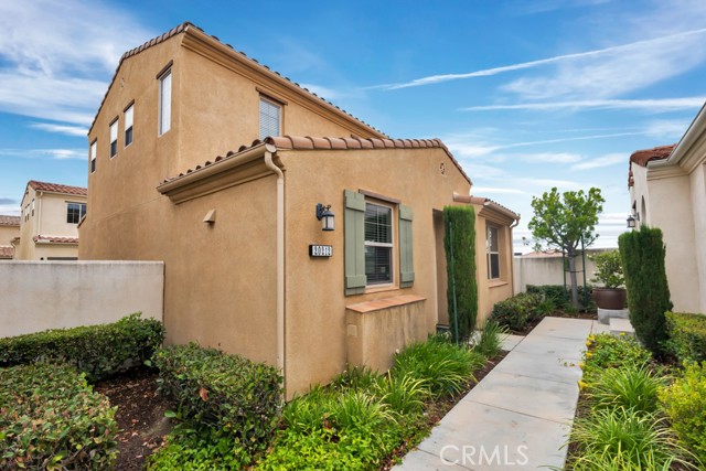 20212 Pienza Lane, Porter Ranch CA: https://media.crmls.org/medias/0c003fba-cc4a-4c57-8acb-b01284ad4c0b.jpg