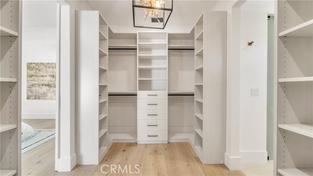 Detail Gallery Image 30 of 39 For 18829 Paseo Nuevo Dr, Tarzana,  CA 91356 - 4 Beds | 4/1 Baths