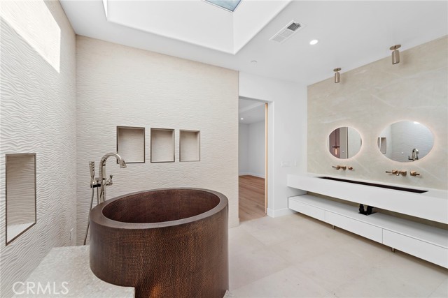 Detail Gallery Image 28 of 40 For 207 W Avenida San Antonio, San Clemente,  CA 92672 - 5 Beds | 4/1 Baths