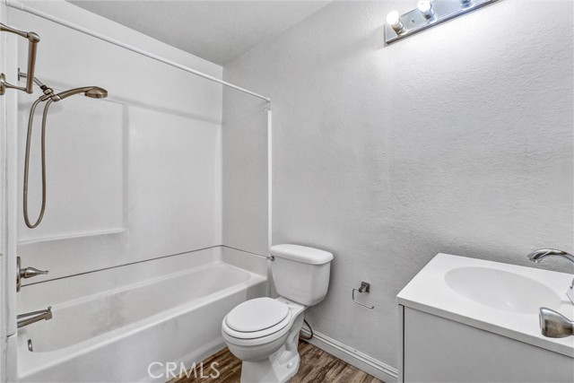 25885 Trabuco Road, Lake Forest CA: https://media.crmls.org/medias/0c00ffc3-0b4c-41a9-ac55-100a9f12866f.jpg