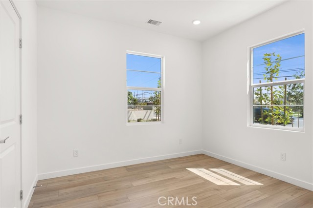 413 E 220th Street, Carson CA: https://media.crmls.org/medias/0c019e63-7d8b-4362-af55-096647bfd317.jpg