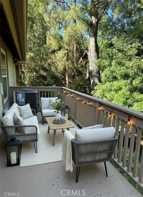 Detail Gallery Image 8 of 54 For 7101 Farralone Ave #135,  Canoga Park,  CA 91303 - 2 Beds | 1 Baths