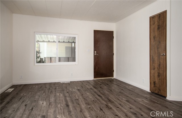 Detail Gallery Image 4 of 24 For 1025 Riverside Ave #56,  Rialto,  CA 92376 - 4 Beds | 2 Baths