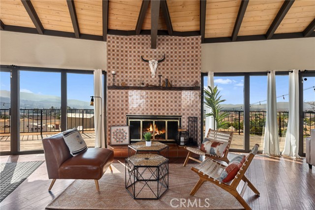 38225 Camino Sierra Road, Temecula CA: https://media.crmls.org/medias/0c044436-851f-41ae-ba9c-07a89800927f.jpg