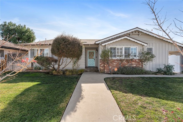 Detail Gallery Image 6 of 46 For 23642 Oxnard St, Woodland Hills,  CA 91367 - 3 Beds | 3 Baths