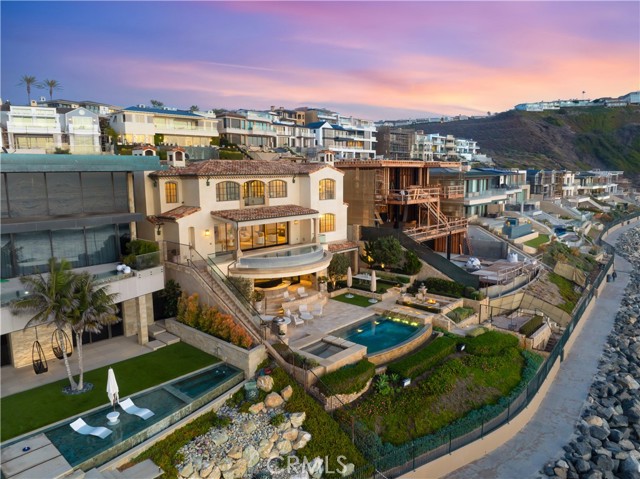 21 Strand Beach Drive, Dana Point CA: https://media.crmls.org/medias/0c04b7a3-4c3d-4963-adba-2b72ff4acd55.jpg