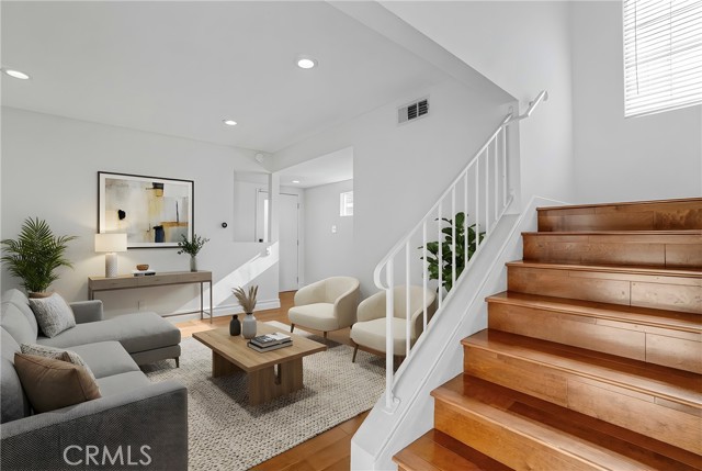 Detail Gallery Image 6 of 34 For 11535 Culver, Los Angeles,  CA 90066 - 3 Beds | 2 Baths