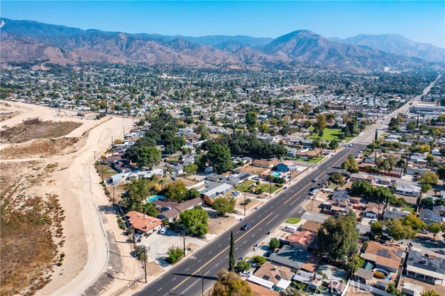 Detail Gallery Image 13 of 13 For 972 E Lynwood Dr, San Bernardino,  CA 92404 - 3 Beds | 2 Baths