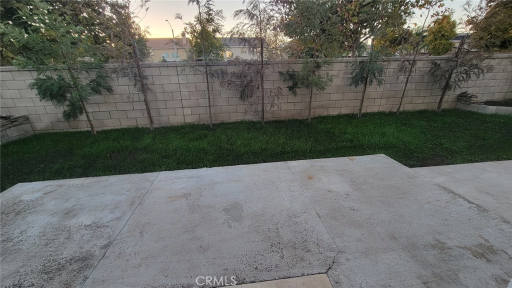 https://media.crmls.org/medias/0c068c44-d383-43c8-a3e4-1698c169c0c9.jpg?preset=X-Large