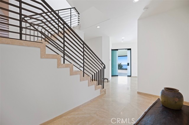 Detail Gallery Image 16 of 45 For 648 Mystic Vw, Laguna Beach,  CA 92651 - 5 Beds | 3/2 Baths