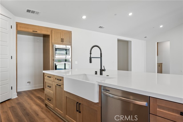 30105 Hillside Place, Castaic CA: https://media.crmls.org/medias/0c0703a2-a499-4890-bf38-22a037219548.jpg