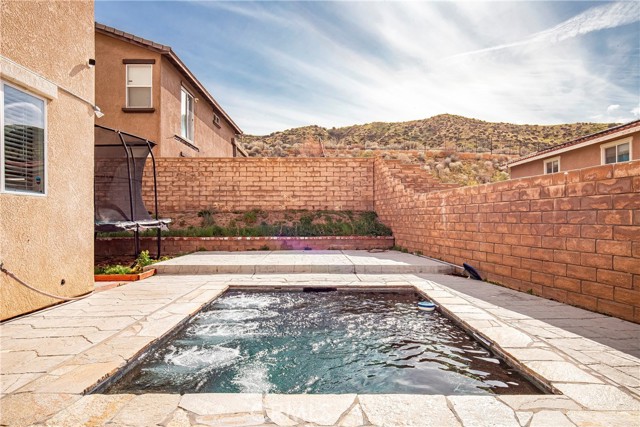 Detail Gallery Image 11 of 38 For 38609 Erika, Palmdale,  CA 93551 - 5 Beds | 3 Baths