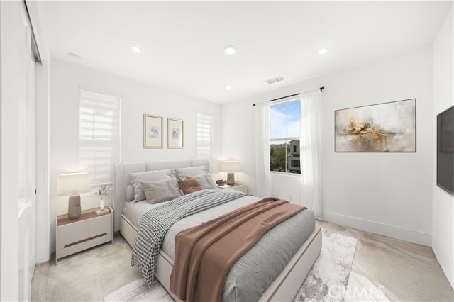 52 Longchamp, Irvine CA: https://media.crmls.org/medias/0c08b5d4-c15e-4bc4-b42e-0963c95a0011.jpg