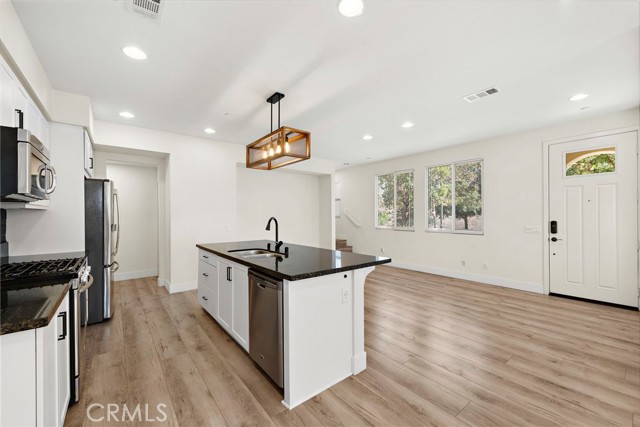 Detail Gallery Image 11 of 45 For 14 Hoya St, Rancho Mission Viejo,  CA 92694 - 3 Beds | 2/1 Baths