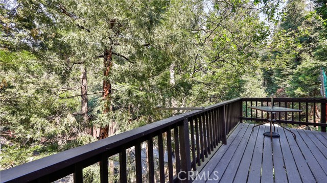Detail Gallery Image 3 of 48 For 24941 Faulhorn Dr, Crestline,  CA 92325 - 3 Beds | 1/1 Baths