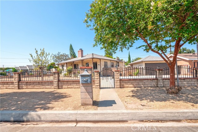 2306 W Cedarwood Street, West Covina CA: https://media.crmls.org/medias/0c08eb29-2051-445b-b04f-8822f30077d2.jpg