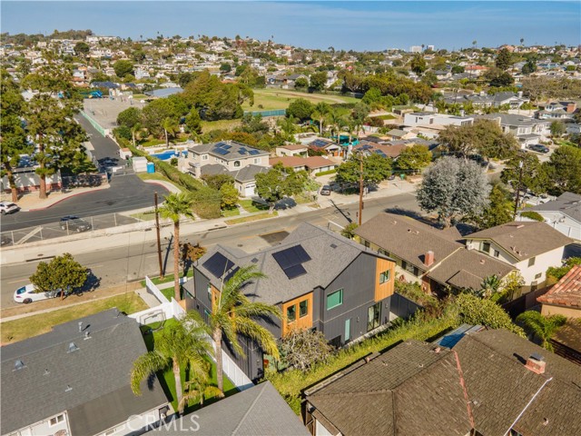 1032 Avenue H, Redondo Beach, California 90277, 4 Bedrooms Bedrooms, ,5 BathroomsBathrooms,Residential,Sold,Avenue H,SB22231404