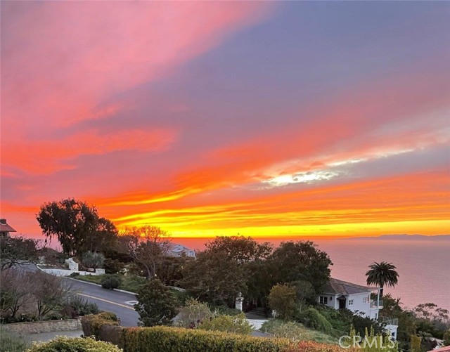 924 Via Nogales, Palos Verdes Estates, California 90274, 3 Bedrooms Bedrooms, ,2 BathroomsBathrooms,Residential,Sold,Via Nogales,PV25163065