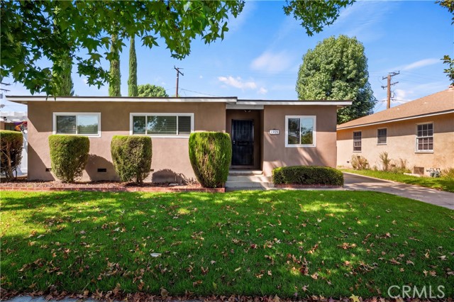 5835 E Adderley DR