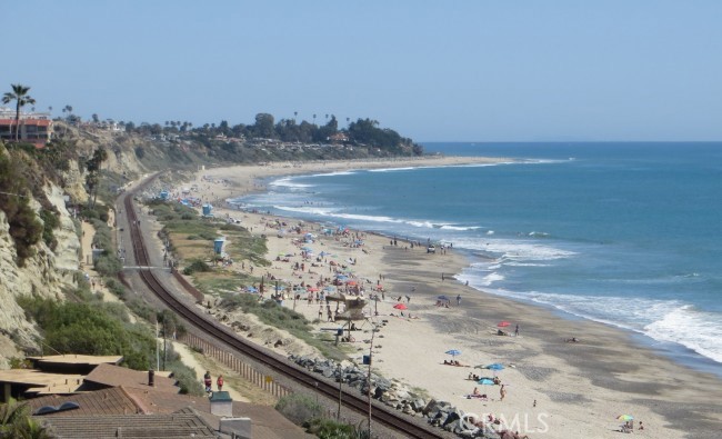 MLS #OC25092128 img 3