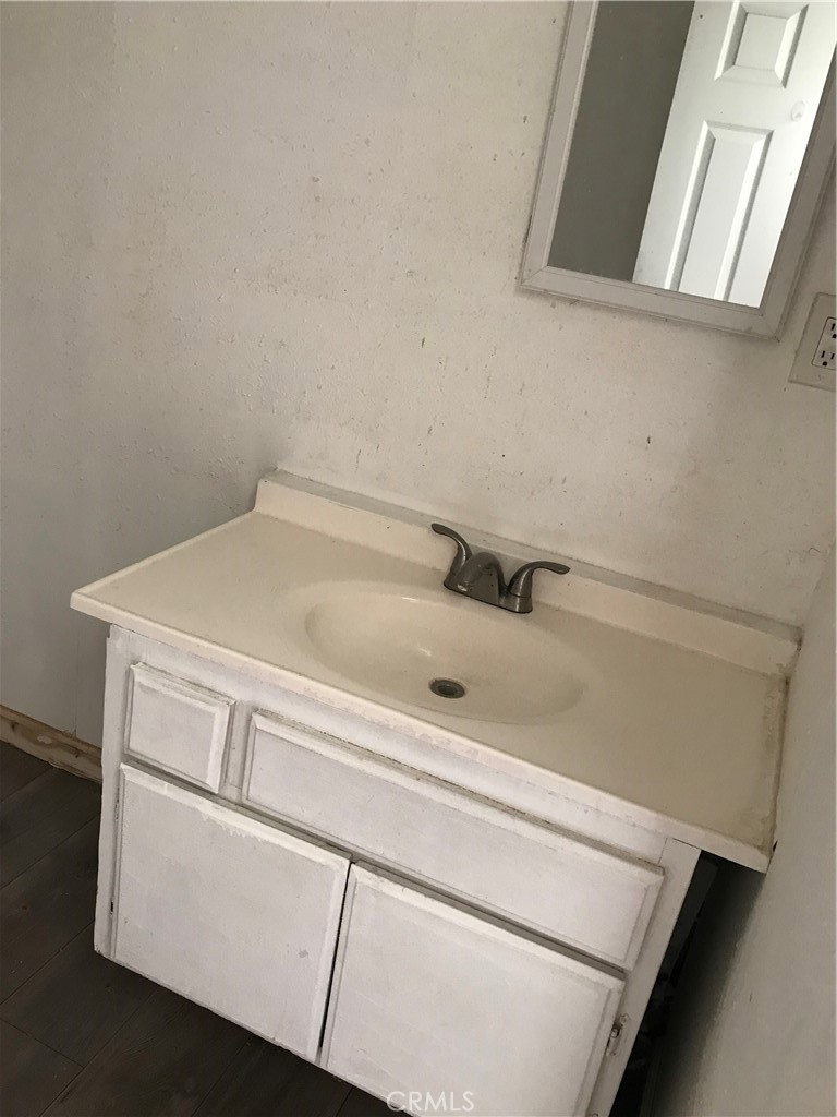 https://media.crmls.org/medias/0c0a07bc-9aaa-4ee8-9617-b5565e7d16c8.jpg?preset=X-Large