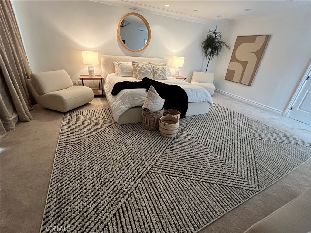 https://media.crmls.org/medias/0c0a4474-d09a-4d2d-a1ce-ca7195655015.jpg?preset=X-Large