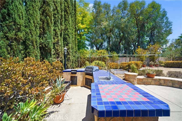 7636 Atherton Lane, West Hills CA: https://media.crmls.org/medias/0c0a91e1-e858-49e3-bfc4-dd0671b532f1.jpg
