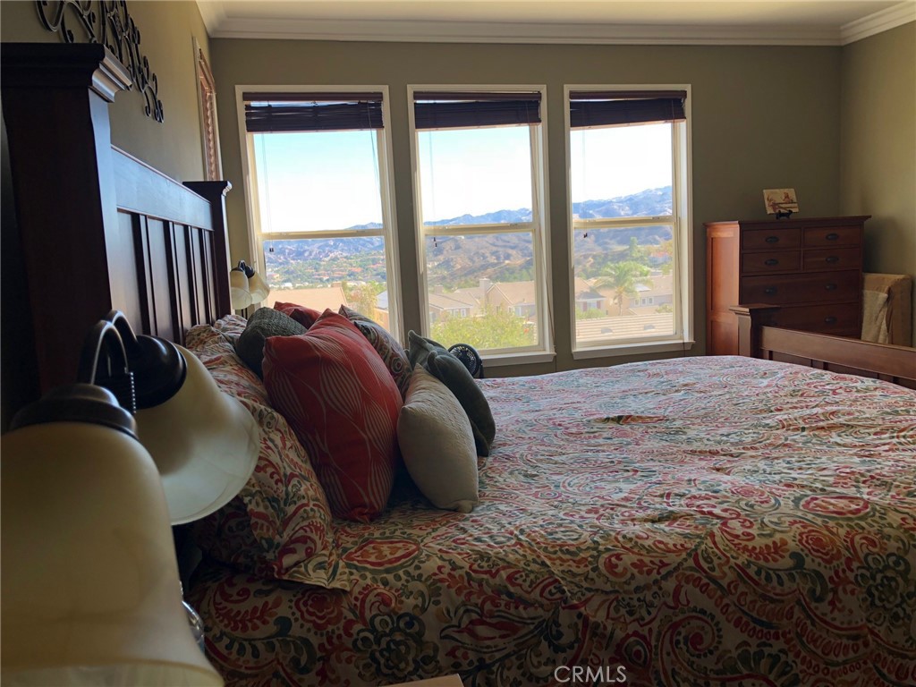 MLS #SR25262701 image #8