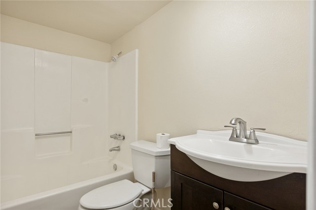 Detail Gallery Image 21 of 26 For 32296 Fern Dr, Running Springs,  CA 92382 - 5 Beds | 3 Baths