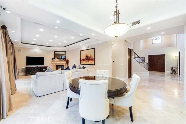 Detail Gallery Image 18 of 52 For 12530 Collins St, Valley Glen,  CA 91607 - 6 Beds | 5/1 Baths