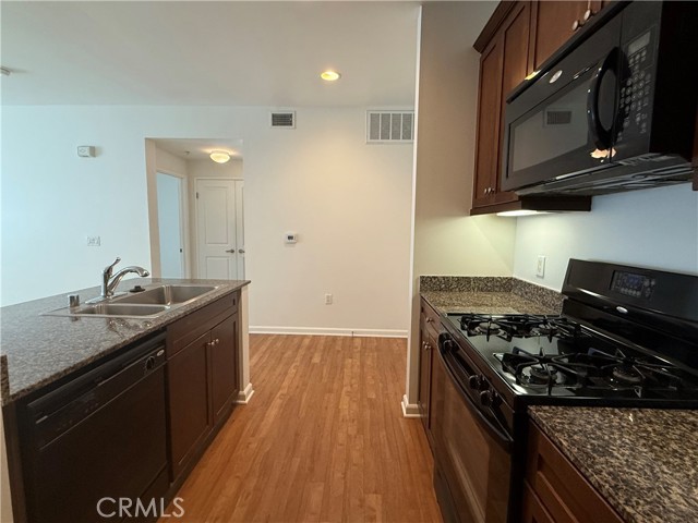 2252 Scholarship, Irvine CA: https://media.crmls.org/medias/0c0cb4cf-f841-4c4e-9e93-9aeed315db5e.jpg