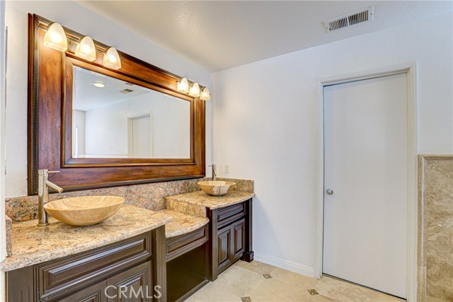 Detail Gallery Image 20 of 37 For 8034 Palm View, Riverside,  CA 92508 - 4 Beds | 4 Baths