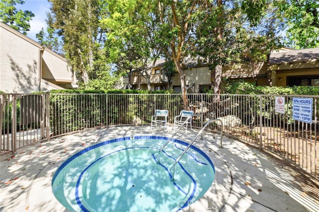 Detail Gallery Image 21 of 24 For 518 Blue Water, Fullerton,  CA 92831 - 2 Beds | 2 Baths