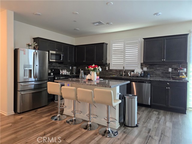 Detail Gallery Image 4 of 42 For 5243 Collard, Fontana,  CA 92336 - 4 Beds | 3 Baths