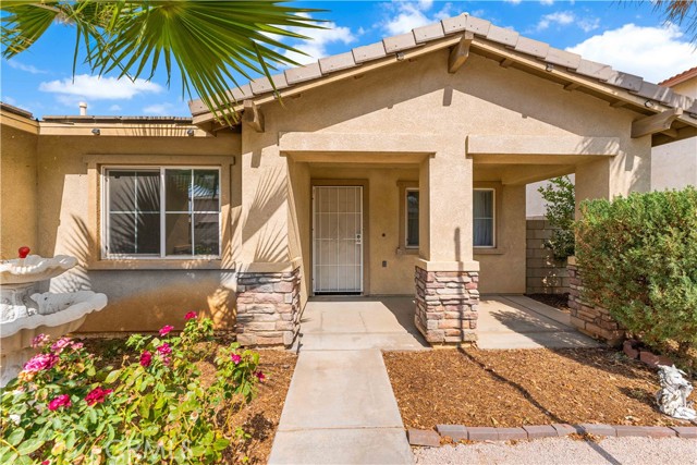 Detail Gallery Image 1 of 24 For 45402 Spahn Ln, Lancaster,  CA 93535 - 4 Beds | 2 Baths