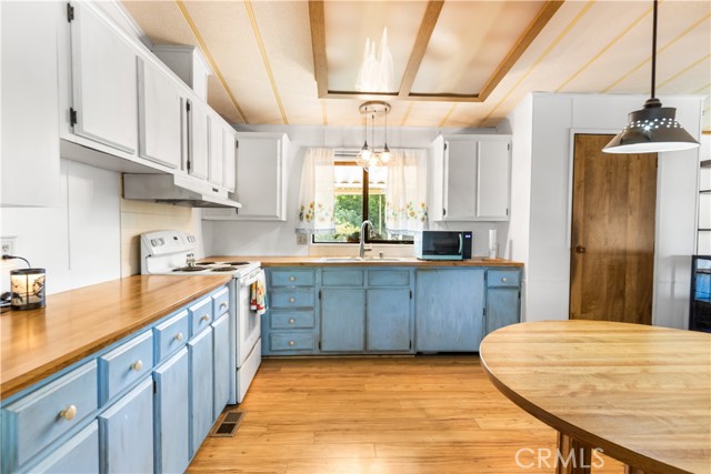 Detail Gallery Image 4 of 11 For 152 Seville Ct #152,  Atwater,  CA 95301 - 2 Beds | 2 Baths