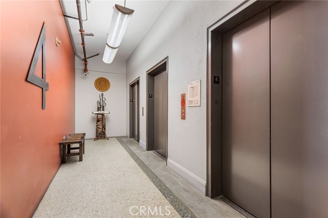 Detail Gallery Image 4 of 43 For 315 E 8th, Los Angeles,  CA 90014 - 2 Beds | 2 Baths