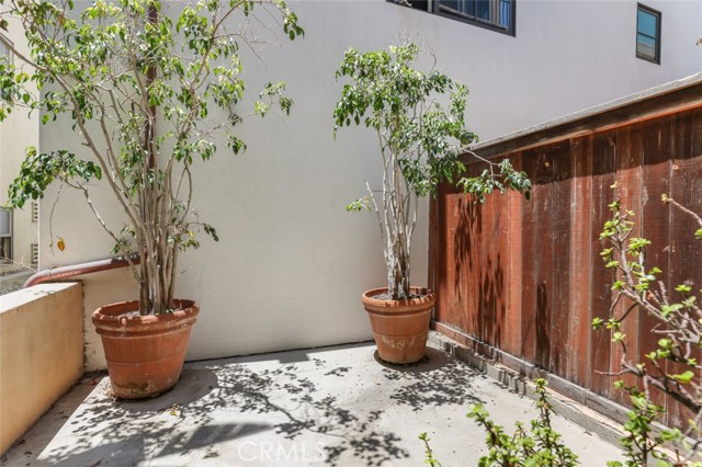 209 Crest Drive, Manhattan Beach CA: https://media.crmls.org/medias/0c101f17-0066-4f28-9e47-d6c9cbb55f87.jpg