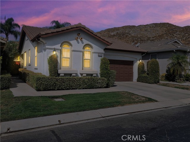 Detail Gallery Image 2 of 16 For 209 Furyk Way, Hemet,  CA 92545 - 2 Beds | 2 Baths