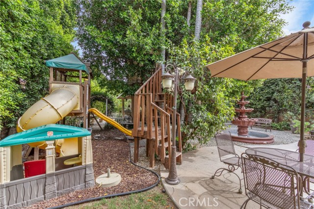 Detail Gallery Image 7 of 35 For 9340 Burnet Ave, North Hills,  CA 91343 - 5 Beds | 2/1 Baths