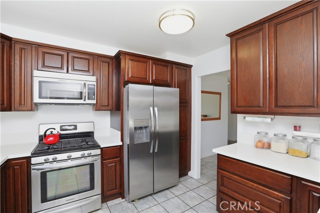 Detail Gallery Image 14 of 43 For 2097 Santa Barbara, Corona,  CA 92882 - 4 Beds | 2 Baths