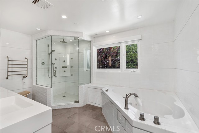 7670 Woodrow Wilson Drive, Los Angeles CA: https://media.crmls.org/medias/0c11d19e-0e94-4837-87c2-4ba0b5c9e78a.jpg
