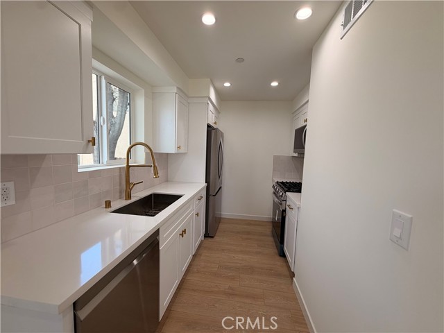 Detail Gallery Image 19 of 26 For 415 N La Fayette Park, Los Angeles,  CA 90026 - – Beds | – Baths